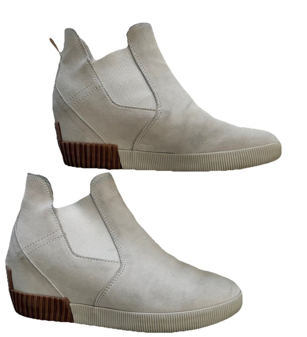 Sorel Out N' About Slip-On Wedge Ivory Suede Boots Shoes Womens 9 Chrome Grey